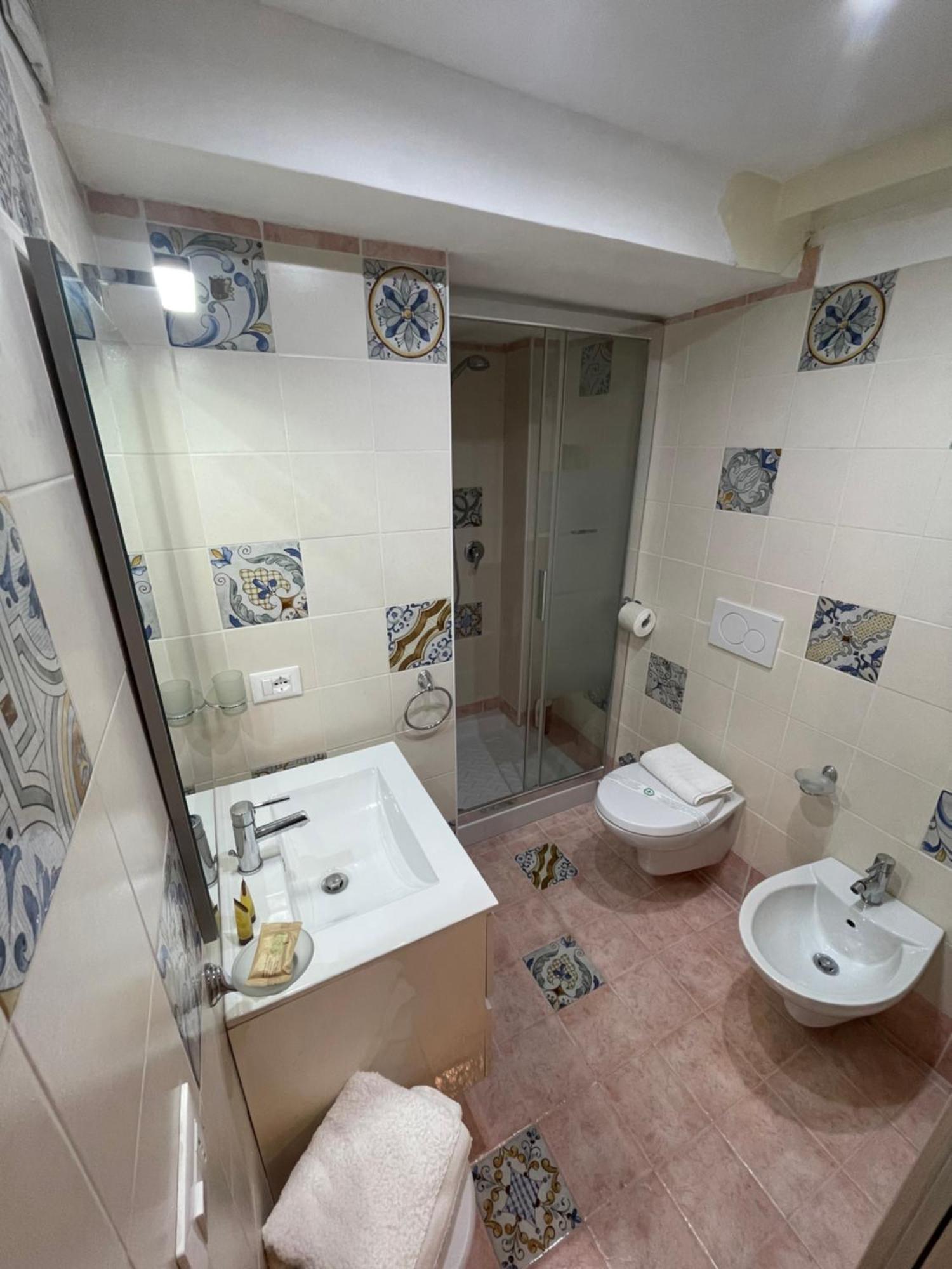 Taormina'S Sun Apartment Ngoại thất bức ảnh