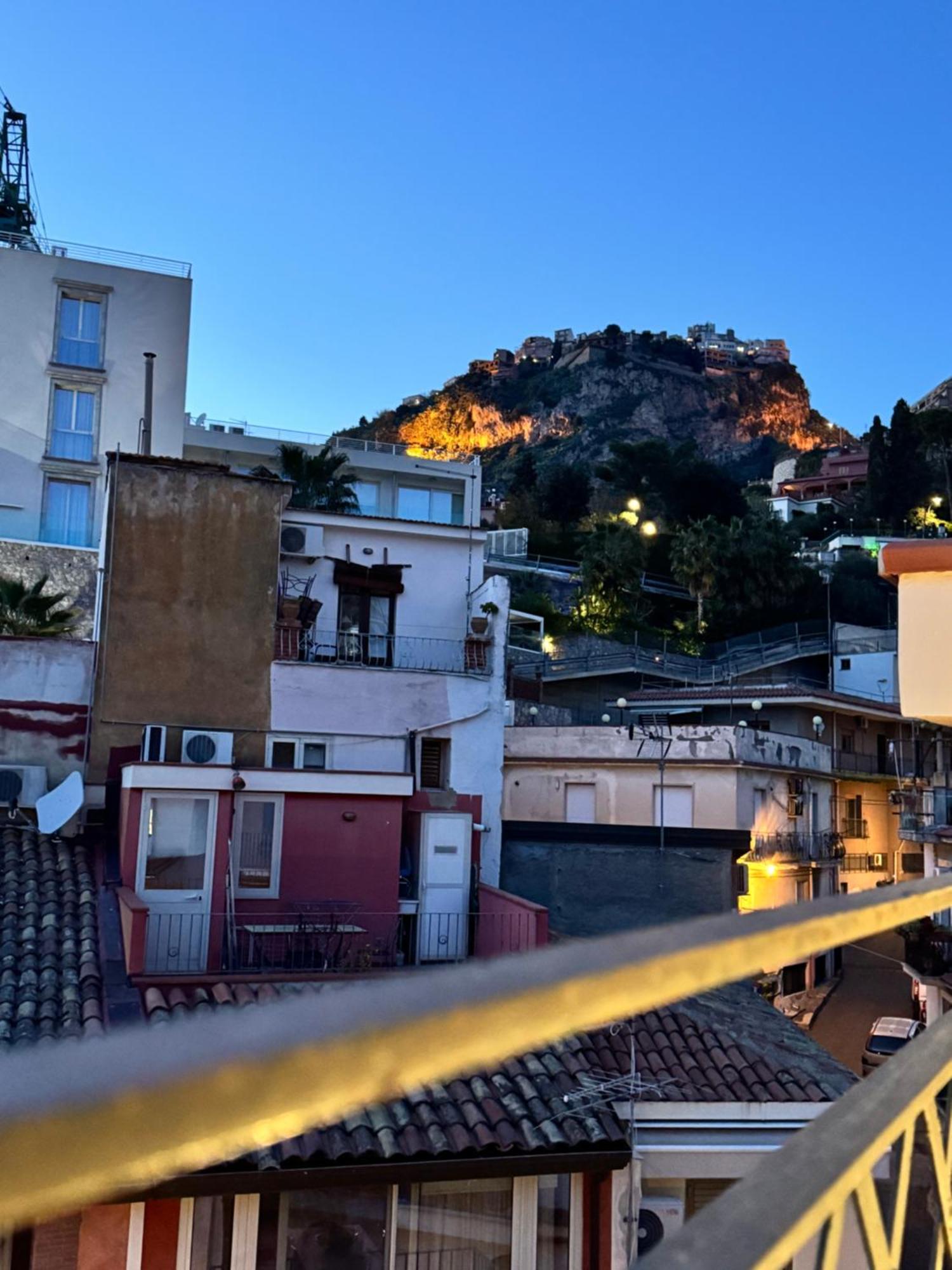 Taormina'S Sun Apartment Ngoại thất bức ảnh
