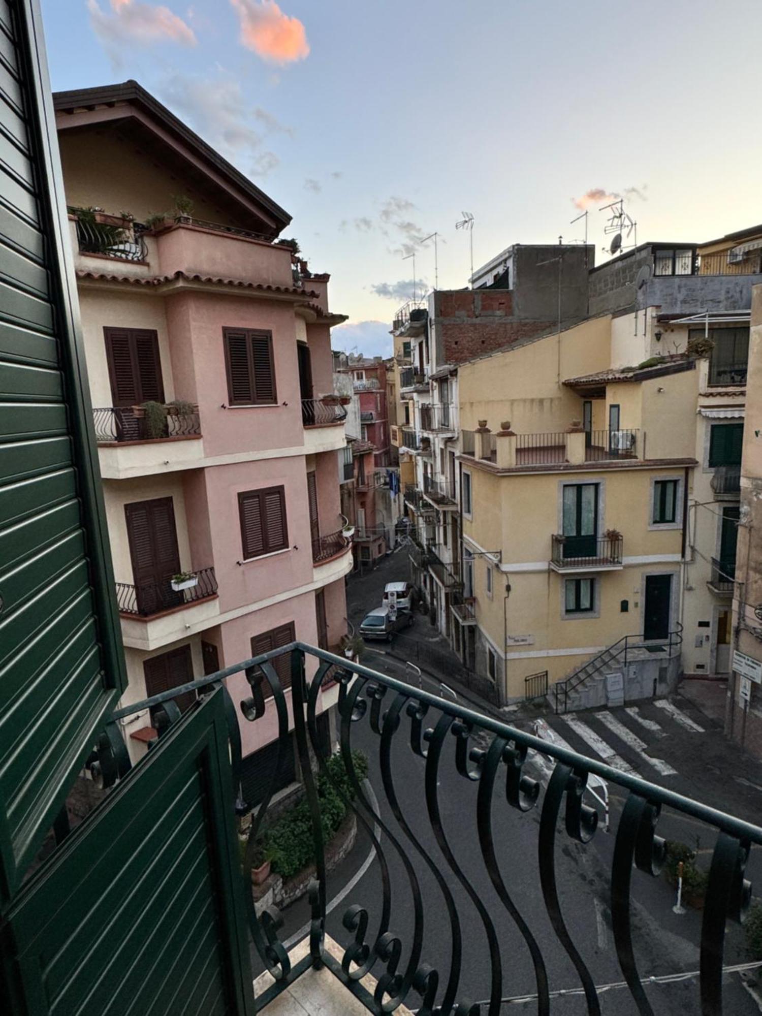 Taormina'S Sun Apartment Ngoại thất bức ảnh