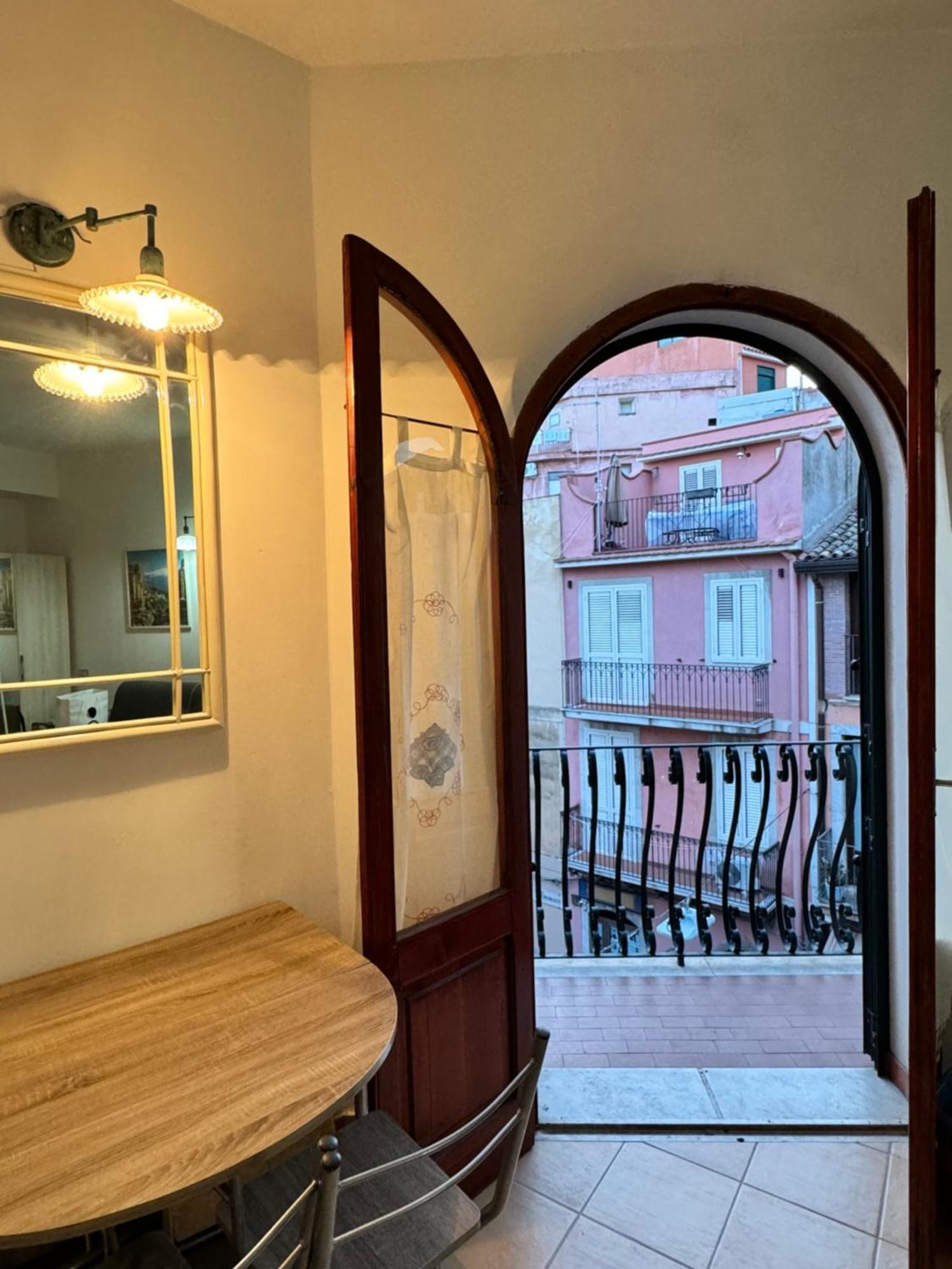 Taormina'S Sun Apartment Ngoại thất bức ảnh