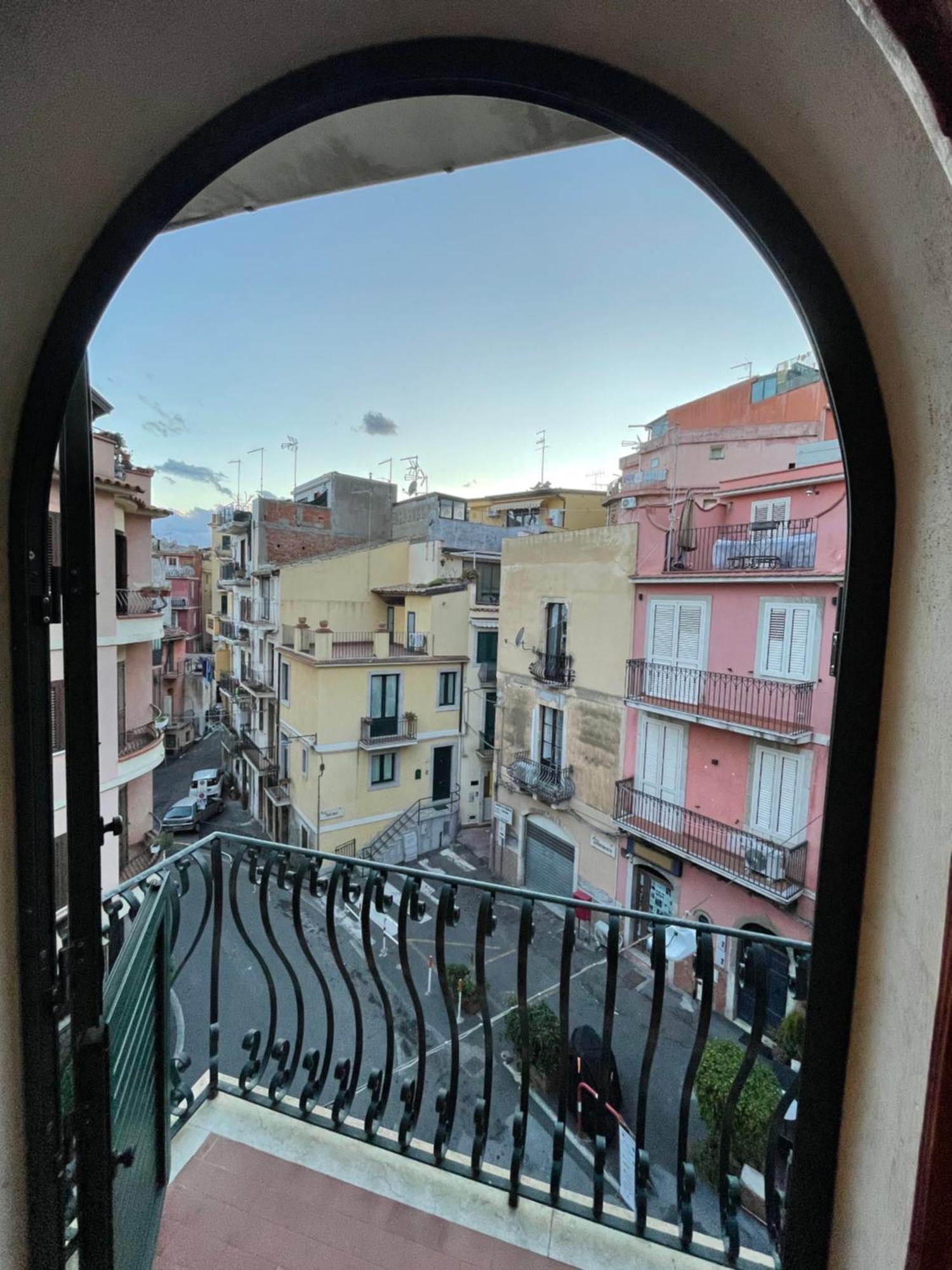 Taormina'S Sun Apartment Ngoại thất bức ảnh